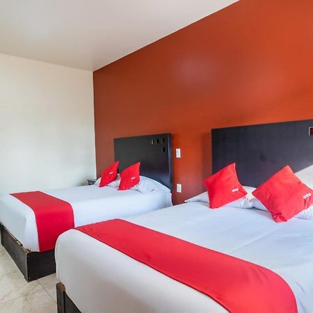 Oyo Hotel Emperadores Inn, 阿特利斯科 外观 照片