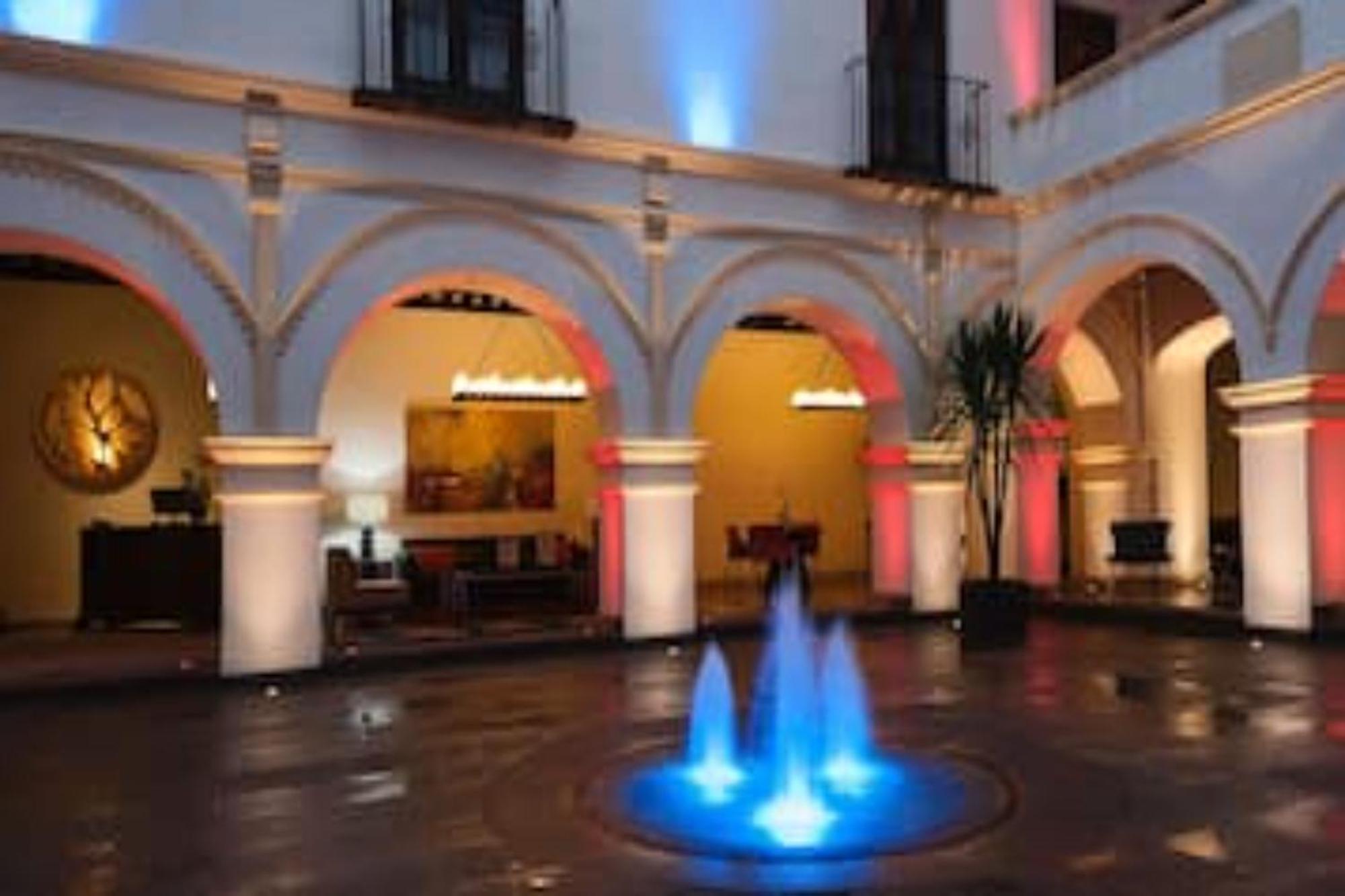 Oyo Hotel Emperadores Inn, 阿特利斯科 外观 照片