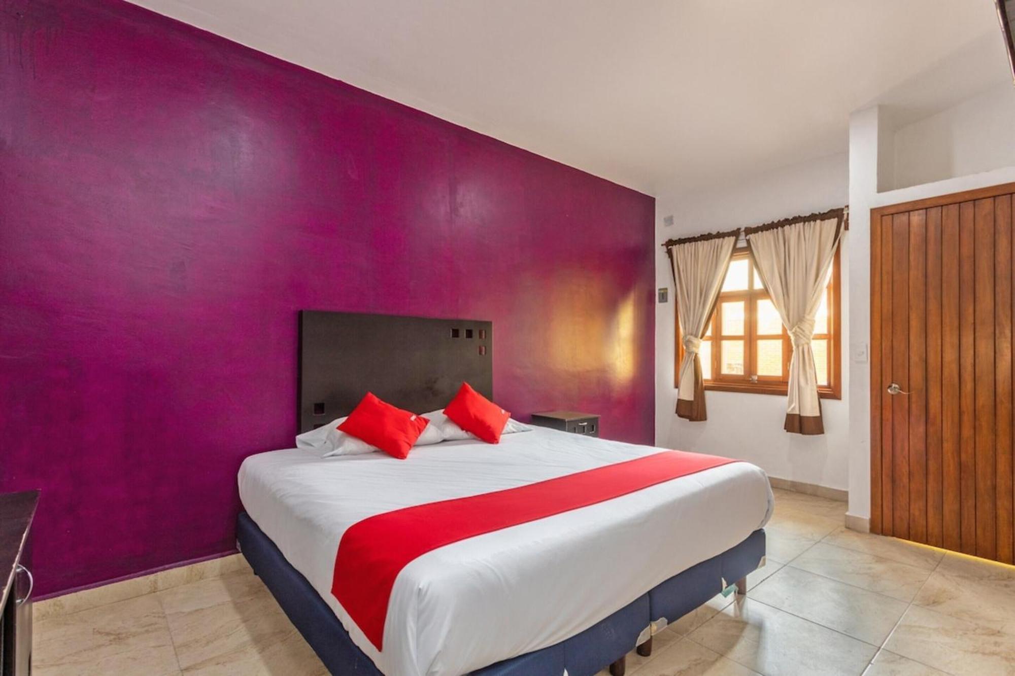 Oyo Hotel Emperadores Inn, 阿特利斯科 外观 照片