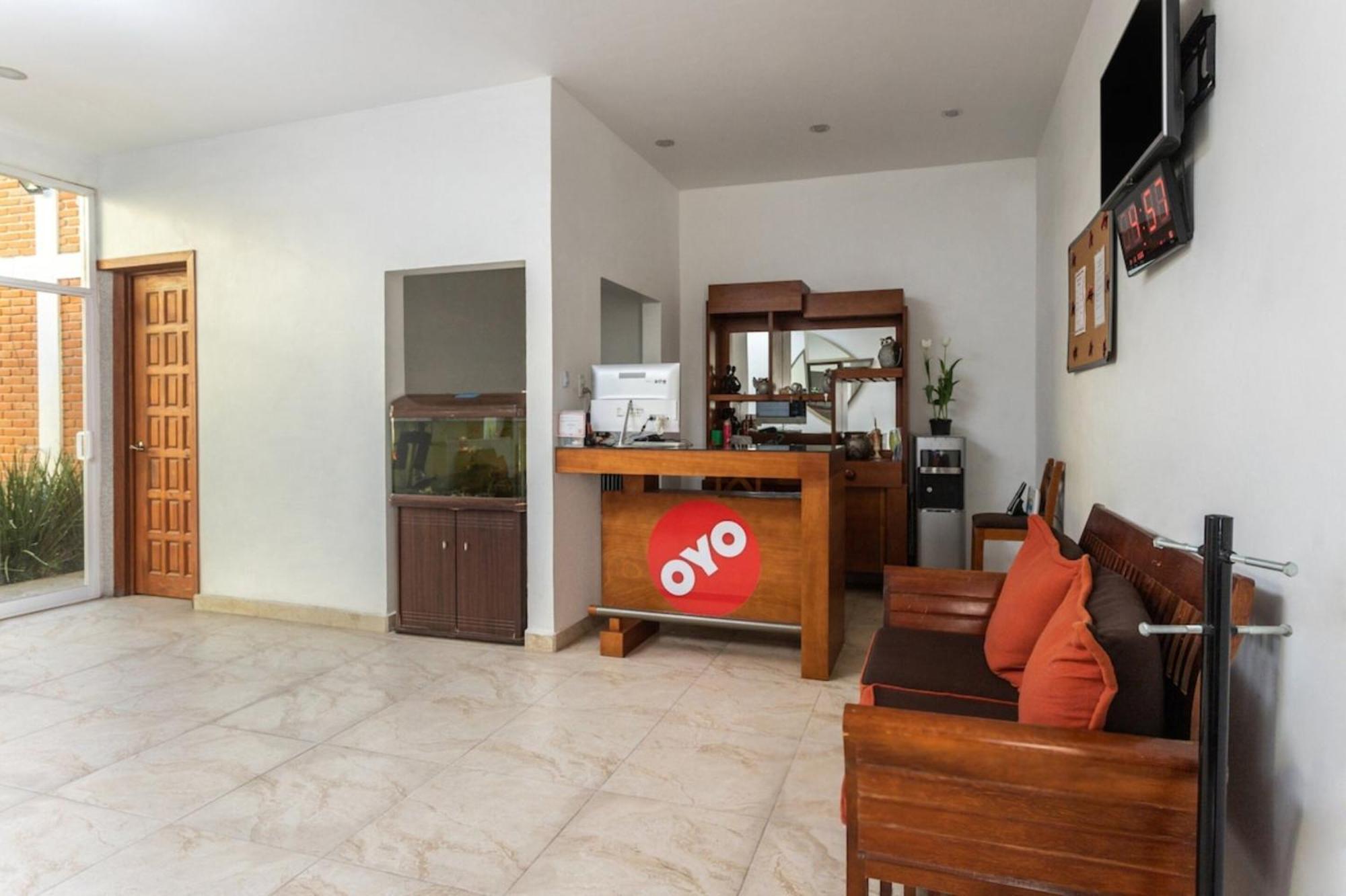 Oyo Hotel Emperadores Inn, 阿特利斯科 外观 照片