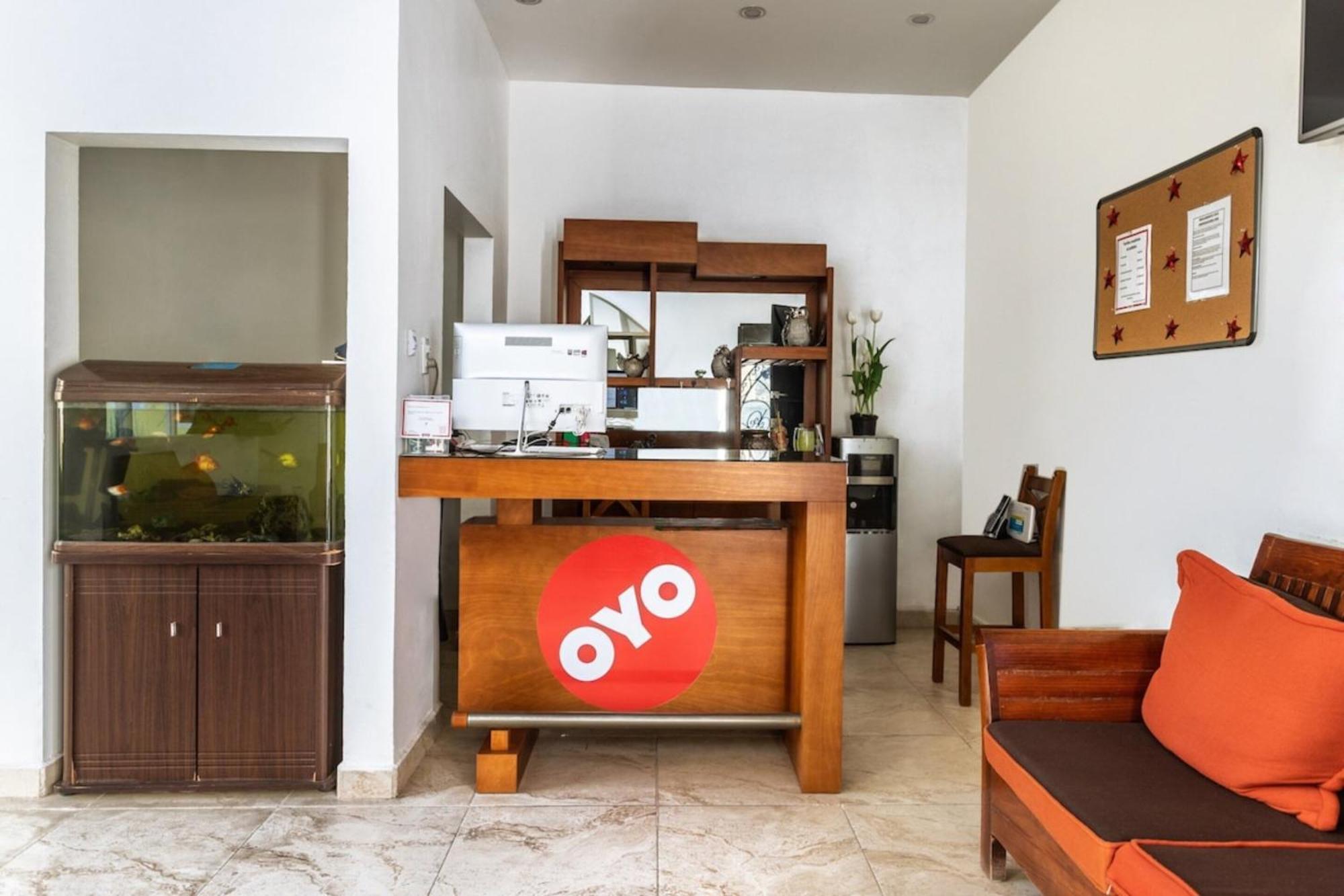 Oyo Hotel Emperadores Inn, 阿特利斯科 外观 照片