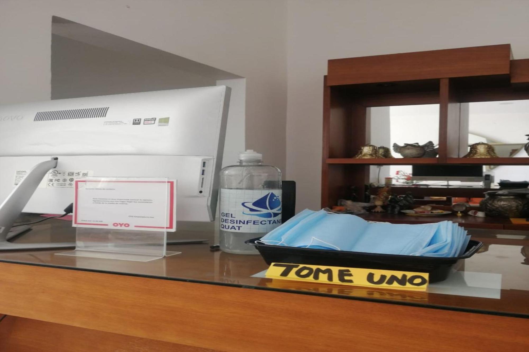 Oyo Hotel Emperadores Inn, 阿特利斯科 外观 照片